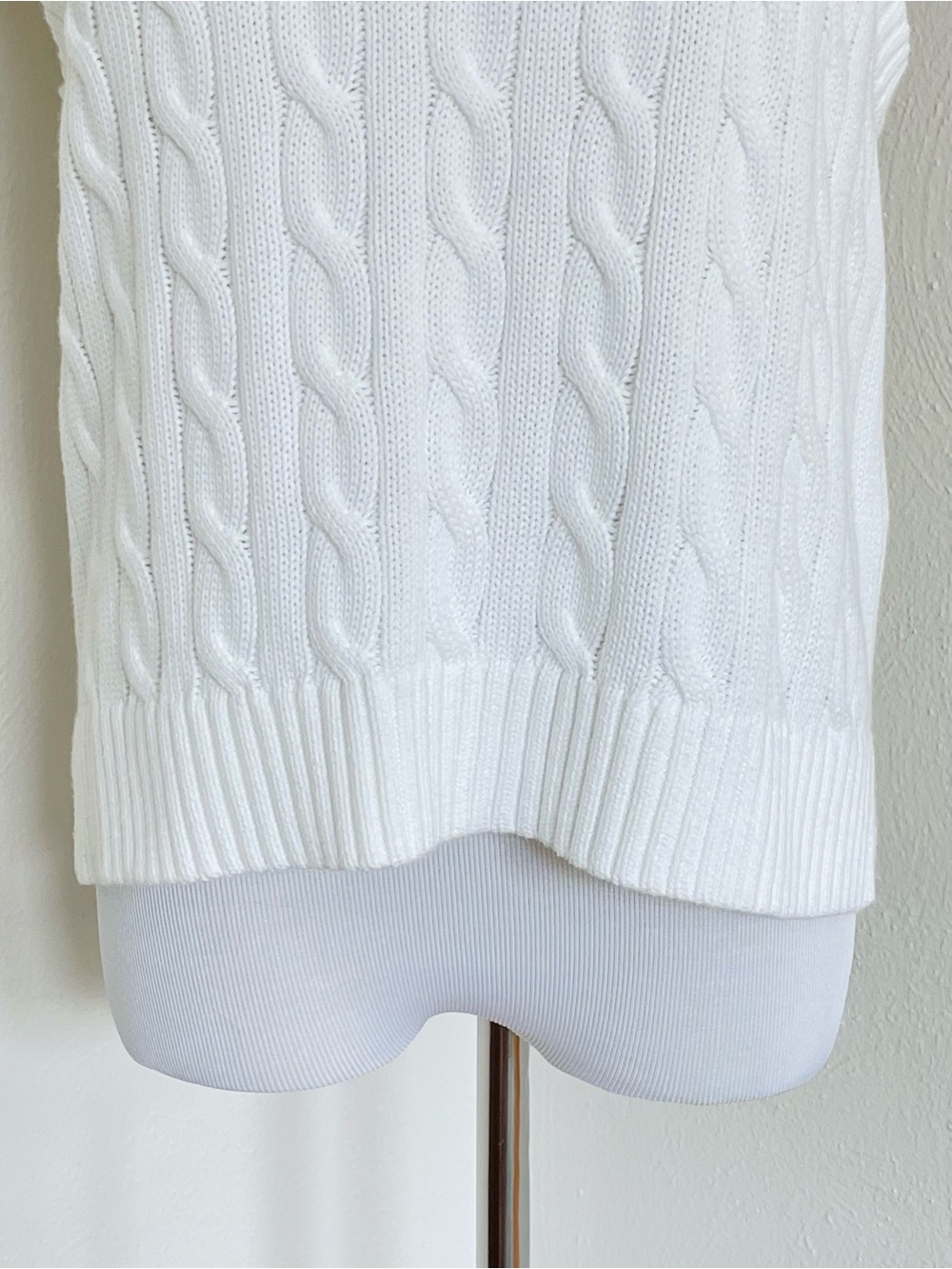 NWOT Polo Ralph Lauren White Cable-Knit Cotton Sweater Vest Medium - Picture 3 of 12